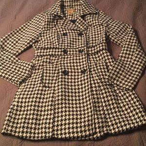 Houndstooth Swing Coat
